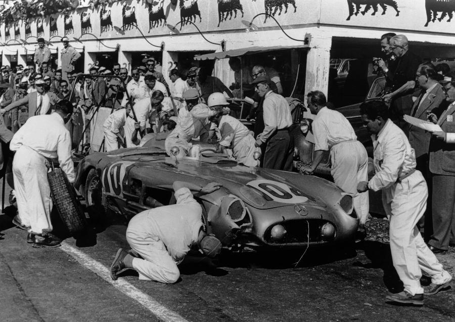  Mercedes-Benz 300 SLR 1955 года  (фото 15 из 69)